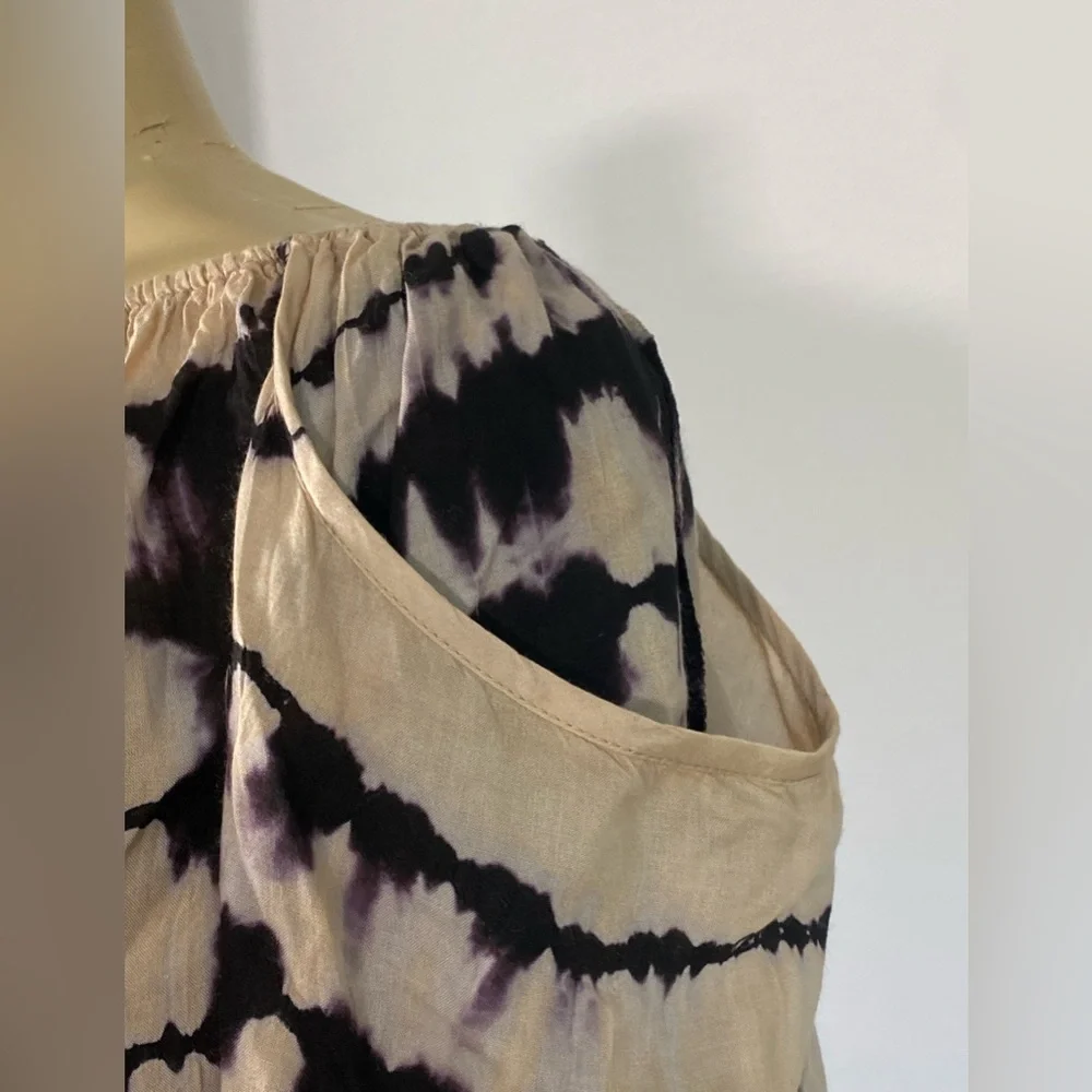 Elan Black and Cream Smocked 3/4 Sleeve Blouse - Picture 6 of 7